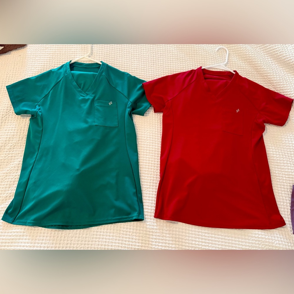 Fit Scrubs Hunter Green and Red Scrub Sets